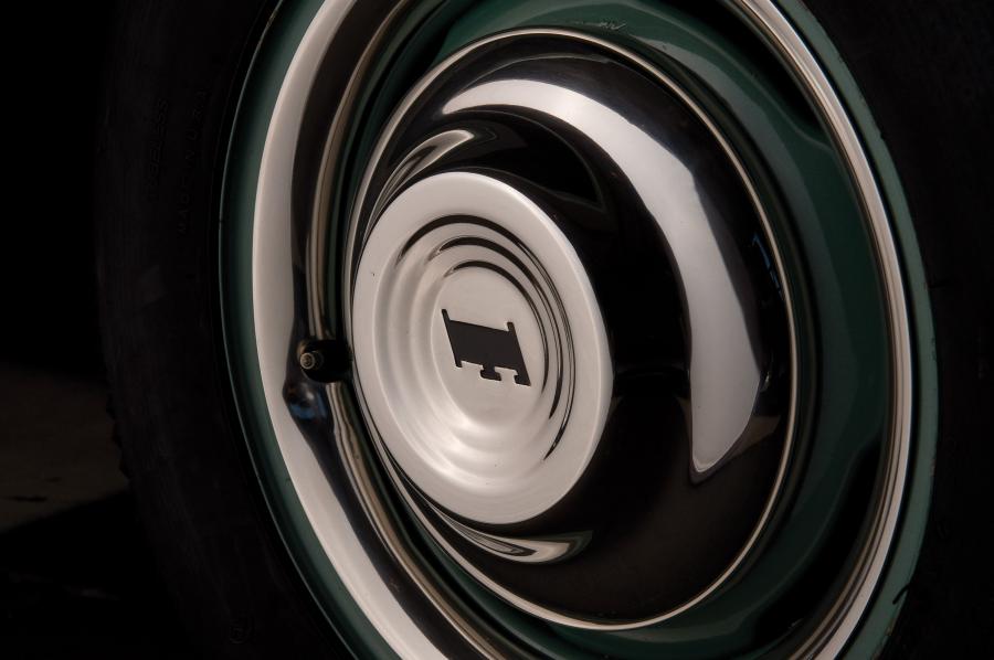  Ford Country Squire 1951 года  (фото 3 из 14)